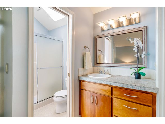 2727 Nw UPSHUR St, Portland, OR 97210