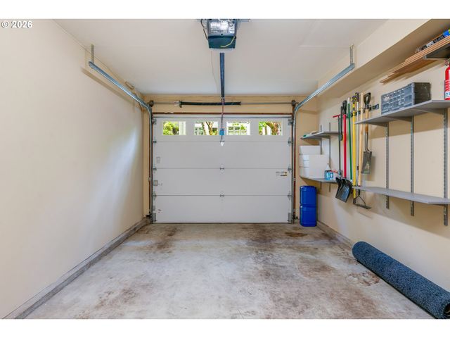 2727 Nw UPSHUR St, Portland, OR 97210