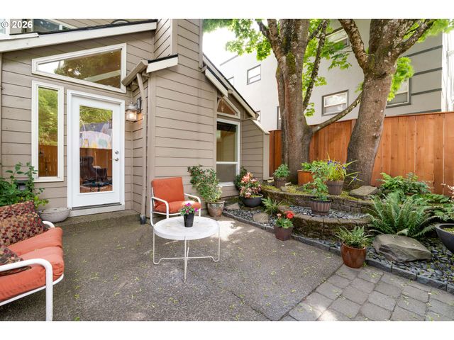 2727 Nw UPSHUR St, Portland, OR 97210