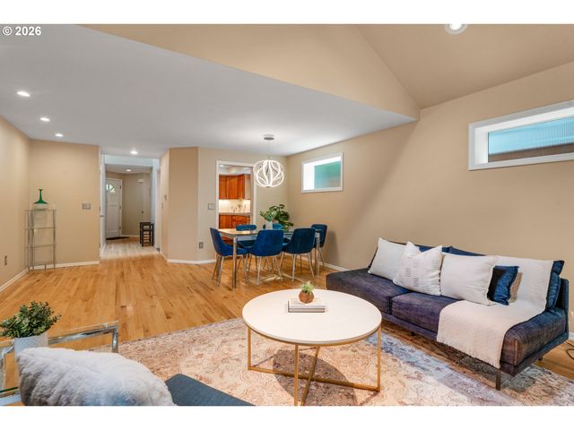 2727 Nw UPSHUR St, Portland, OR 97210