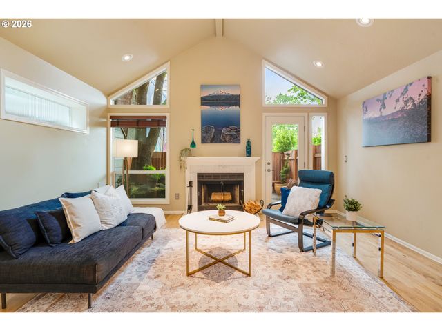 2727 Nw UPSHUR St, Portland, OR 97210