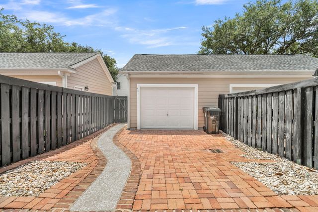 2229 Daniel Island Drive, Charleston, SC 29492