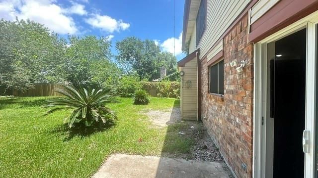 8518 Blossom Bell Lane, Houston, TX 77489