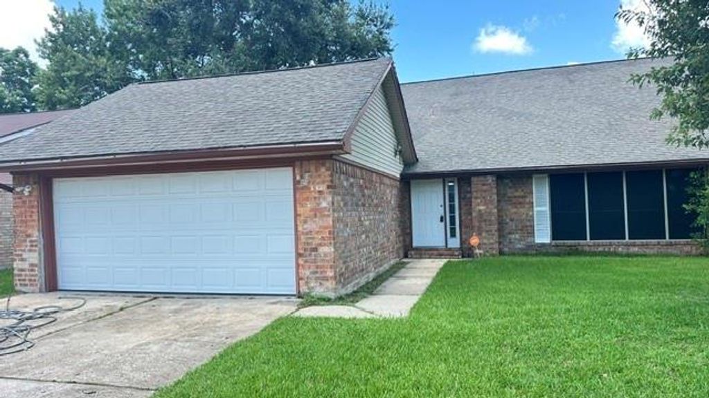 8518 Blossom Bell Lane, Houston, TX 77489