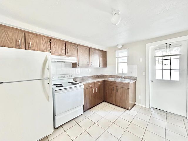 5805 DELAWARE AVENUE, New Port Richey, FL 34652