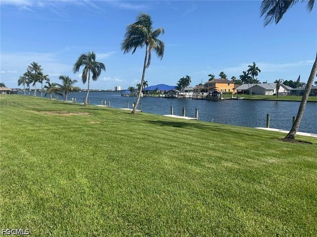 4260 SE 20th PL 205, Cape Coral, FL 33904