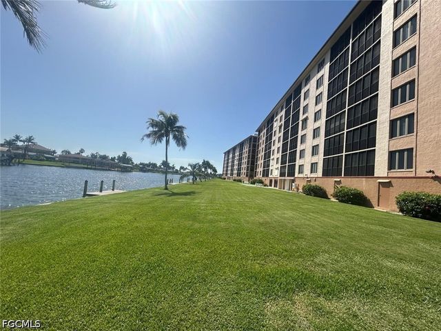 4260 SE 20th PL 205, Cape Coral, FL 33904