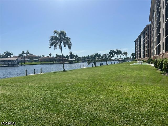 4260 SE 20th PL 205, Cape Coral, FL 33904