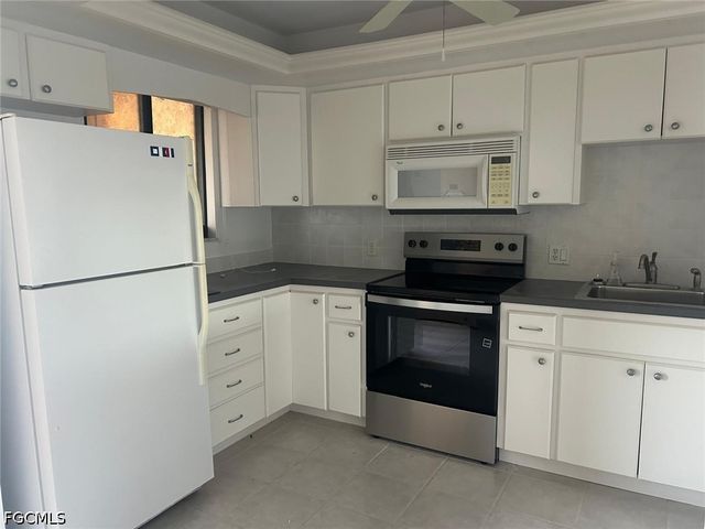 4260 SE 20th PL 205, Cape Coral, FL 33904