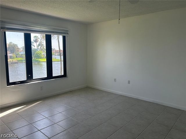 4260 SE 20th PL 205, Cape Coral, FL 33904