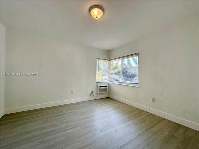 955 Bay Dr 1, Miami Beach, FL 33141