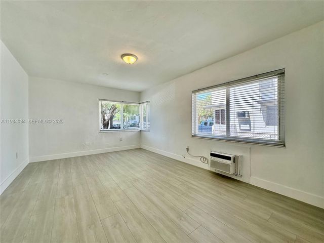 955 Bay Dr 1, Miami Beach, FL 33141