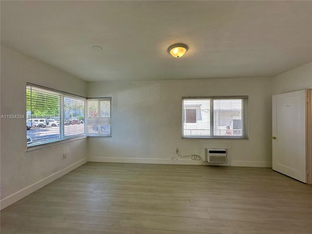 955 Bay Dr 1, Miami Beach, FL 33141