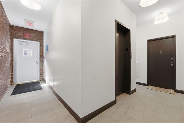21 Bowdoin Street 5C, Boston, MA 02114