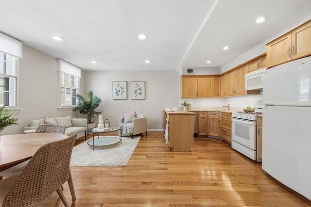 21 Bowdoin Street 5C, Boston, MA 02114