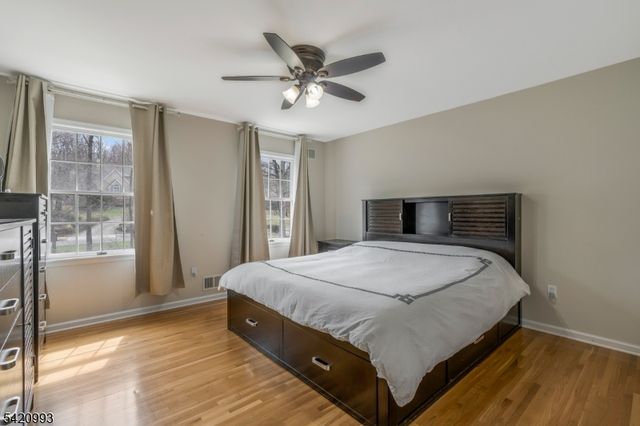 26 Winslow Dr, Bridgewater Twp., NJ 08836