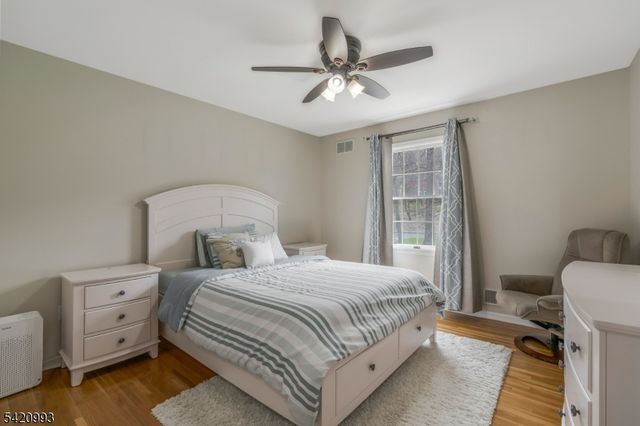 26 Winslow Dr, Bridgewater Twp., NJ 08836