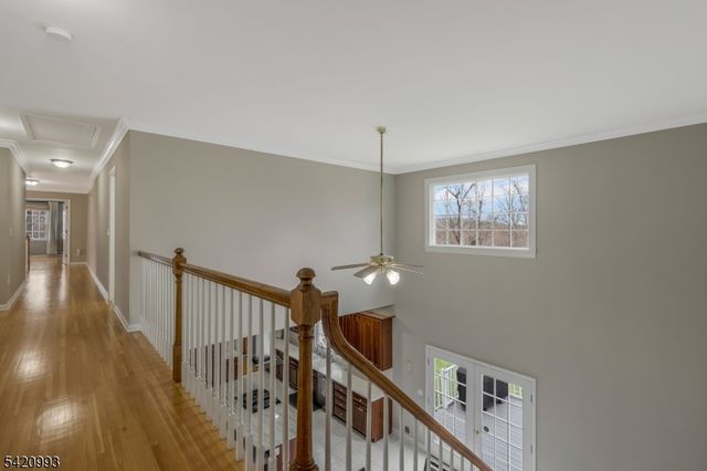 26 Winslow Dr, Bridgewater Twp., NJ 08836