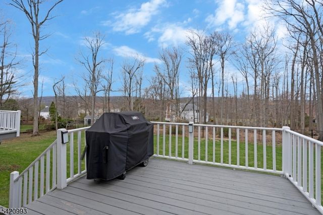 26 Winslow Dr, Bridgewater Twp., NJ 08836