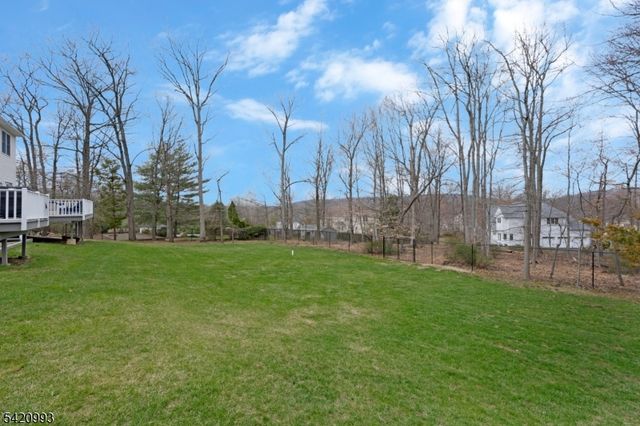 26 Winslow Dr, Bridgewater Twp., NJ 08836