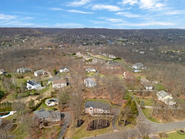 26 Winslow Dr, Bridgewater Twp., NJ 08836