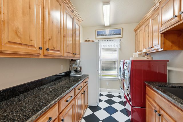 1616 Malibu Bay Court, Granbury, TX 76048