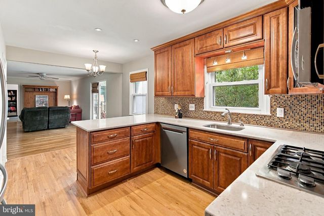 95 MAPLE STREAM RD, Hightstown, NJ 08520