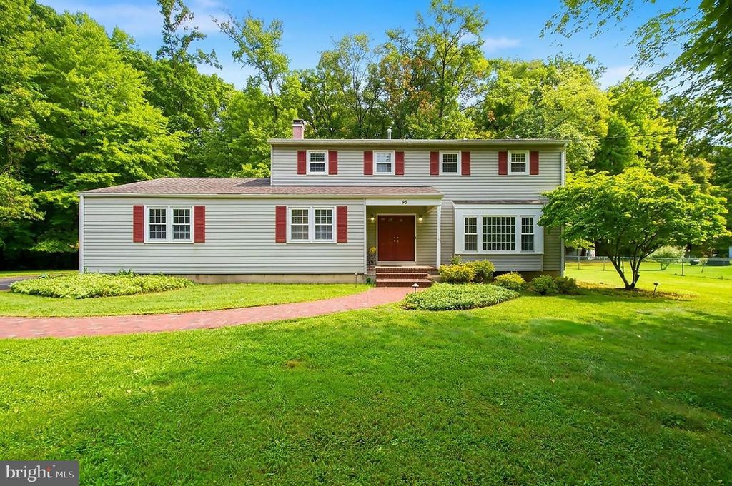 95 MAPLE STREAM RD, HIGHTSTOWN, NJ 08520 — exterior