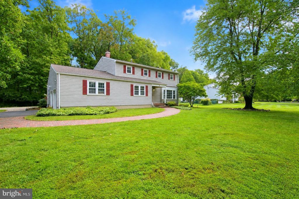 95 MAPLE STREAM RD, HIGHTSTOWN, NJ 08520 — photo 2