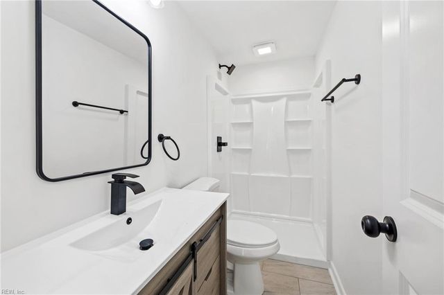 13174 Track LN, Smithfield, VA 23430