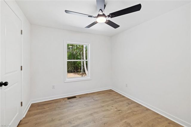 13174 Track LN, Smithfield, VA 23430