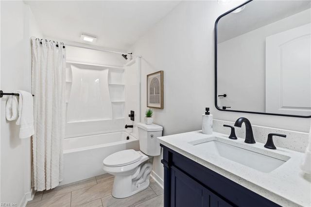 13174 Track LN, Smithfield, VA 23430