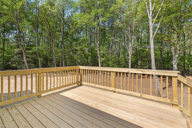 13174 Track LN, Smithfield, VA 23430
