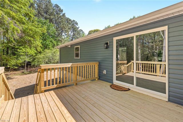 13174 Track LN, Smithfield, VA 23430