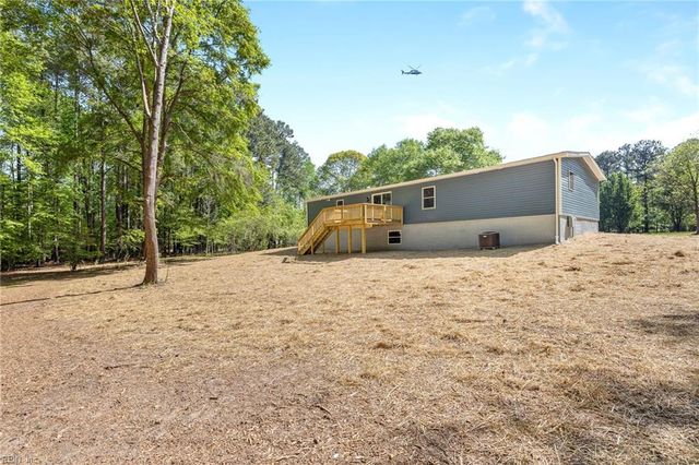 13174 Track LN, Smithfield, VA 23430