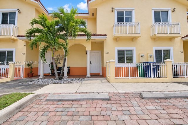 7464 NW 180th St, Hialeah, FL 33015