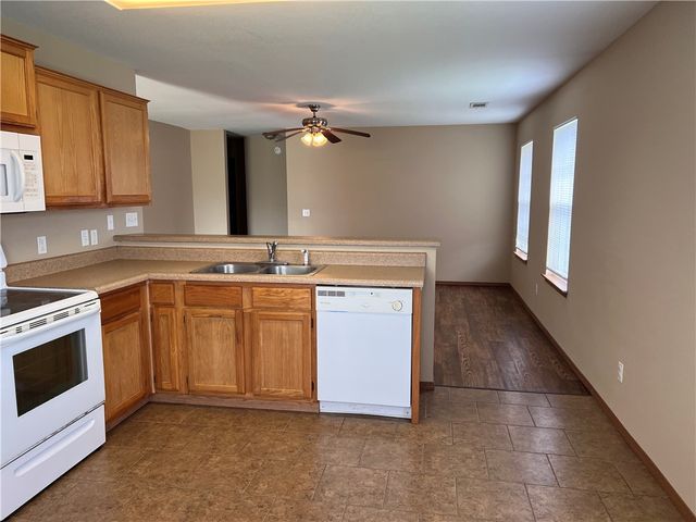 140 Sage Street, Centerton, AR 72719