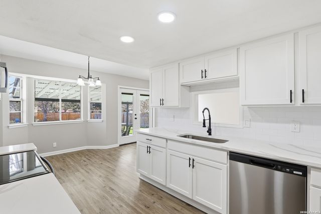 9534 Chelmsford, San Antonio, TX 78239