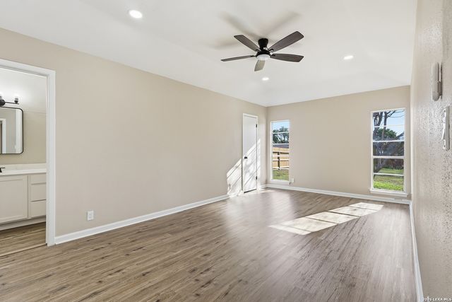 9534 Chelmsford, San Antonio, TX 78239