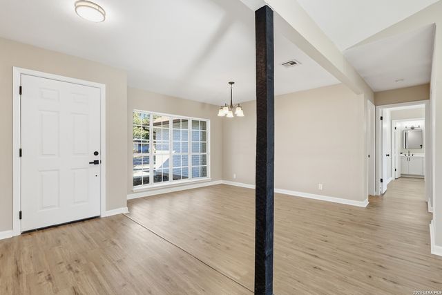 9534 Chelmsford, San Antonio, TX 78239