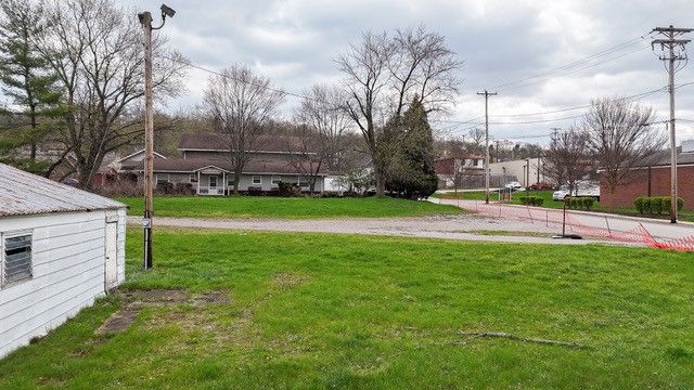 10 W Woodland Ave, Oakmont, PA 15139