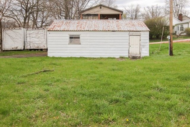 10 W Woodland Ave, Oakmont, PA 15139