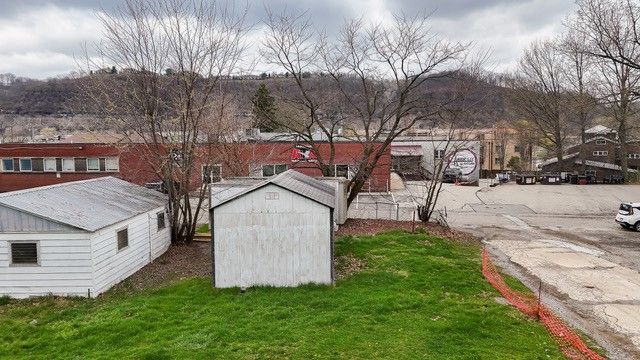 10 W Woodland Ave, Oakmont, PA 15139