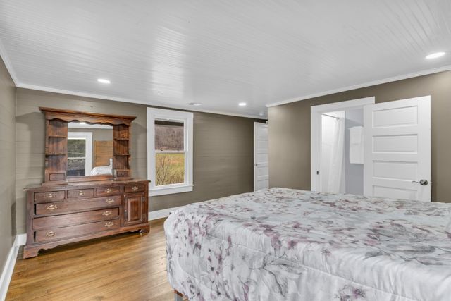 3039 Pigg Hollow Rd, Petersburg, TN 37144