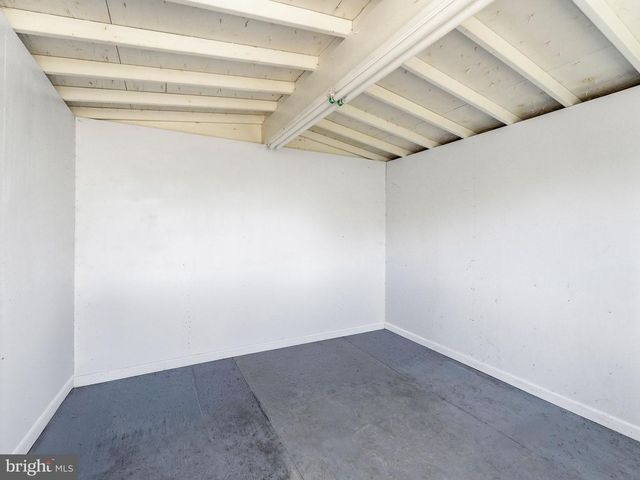 77 GAPING ROCK RD, Levittown, PA 19057