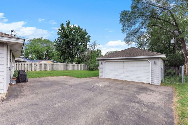 11627 N Heights Drive NW, Coon Rapids, MN 55433