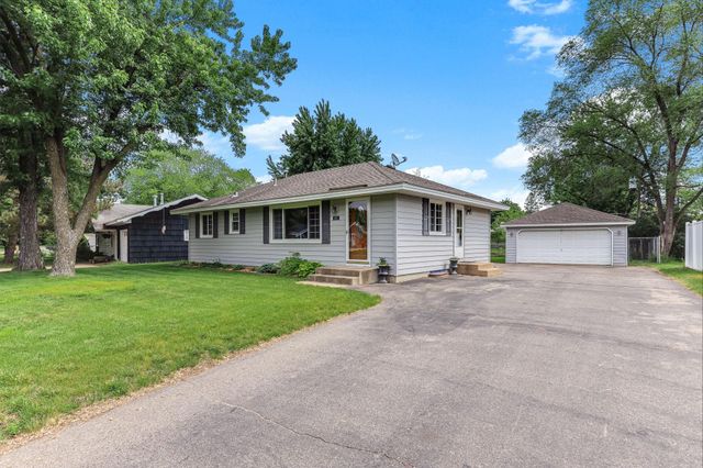 11627 N Heights Drive NW, Coon Rapids, MN 55433
