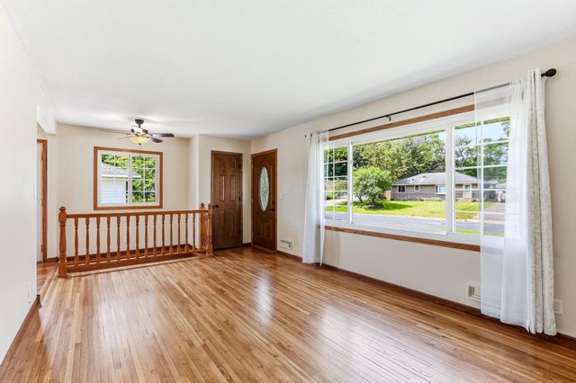 11627 N Heights Drive NW, Coon Rapids, MN 55433