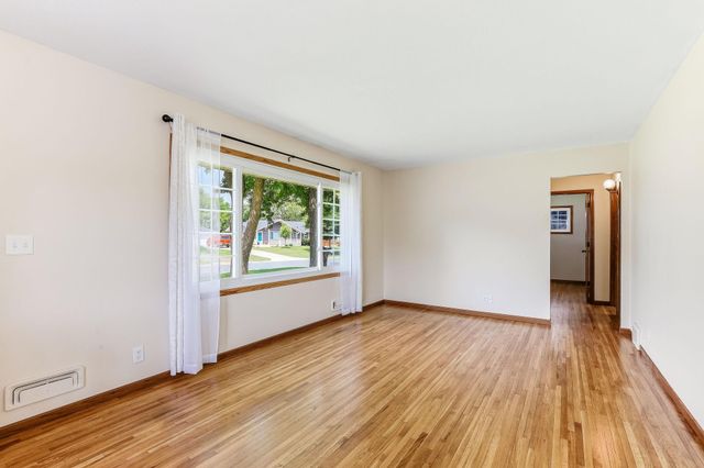 11627 N Heights Drive NW, Coon Rapids, MN 55433
