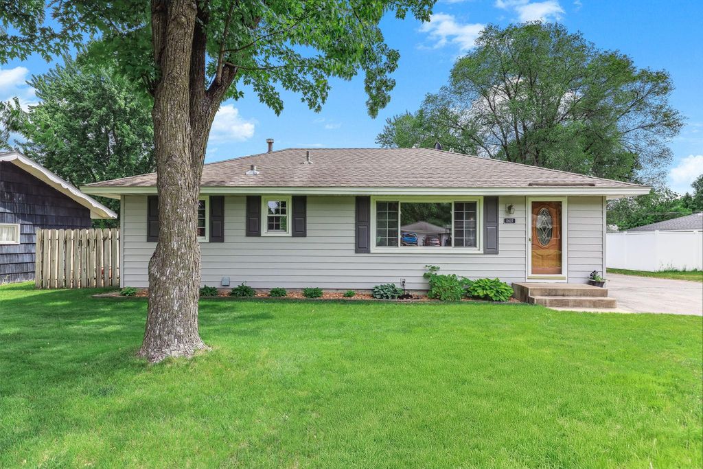 11627 N Heights Drive NW, Coon Rapids, MN 55433